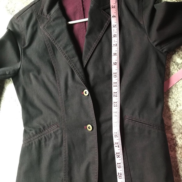 Women’s jacket - Picture 2 of 6